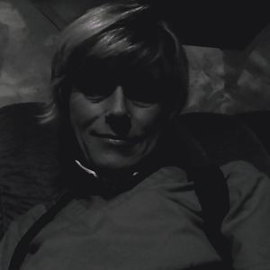 Meet your Posher, Lorie